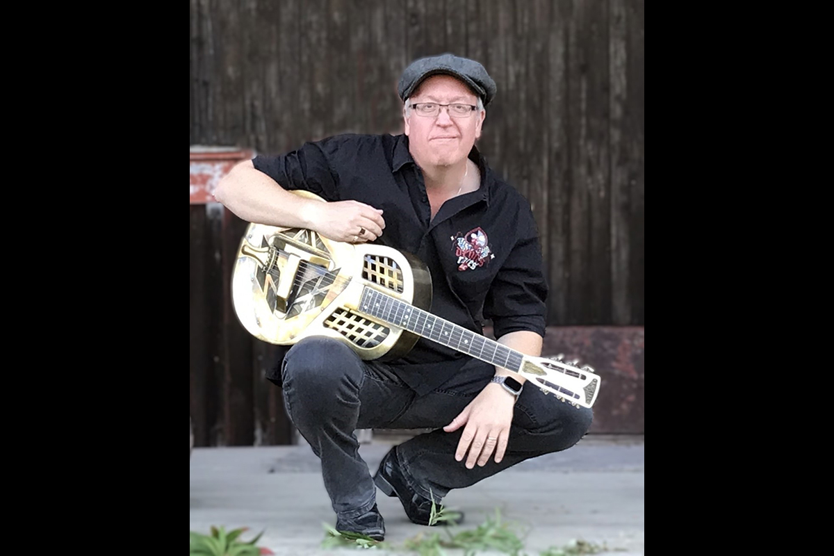 Bottleneck Johns Delta Trio