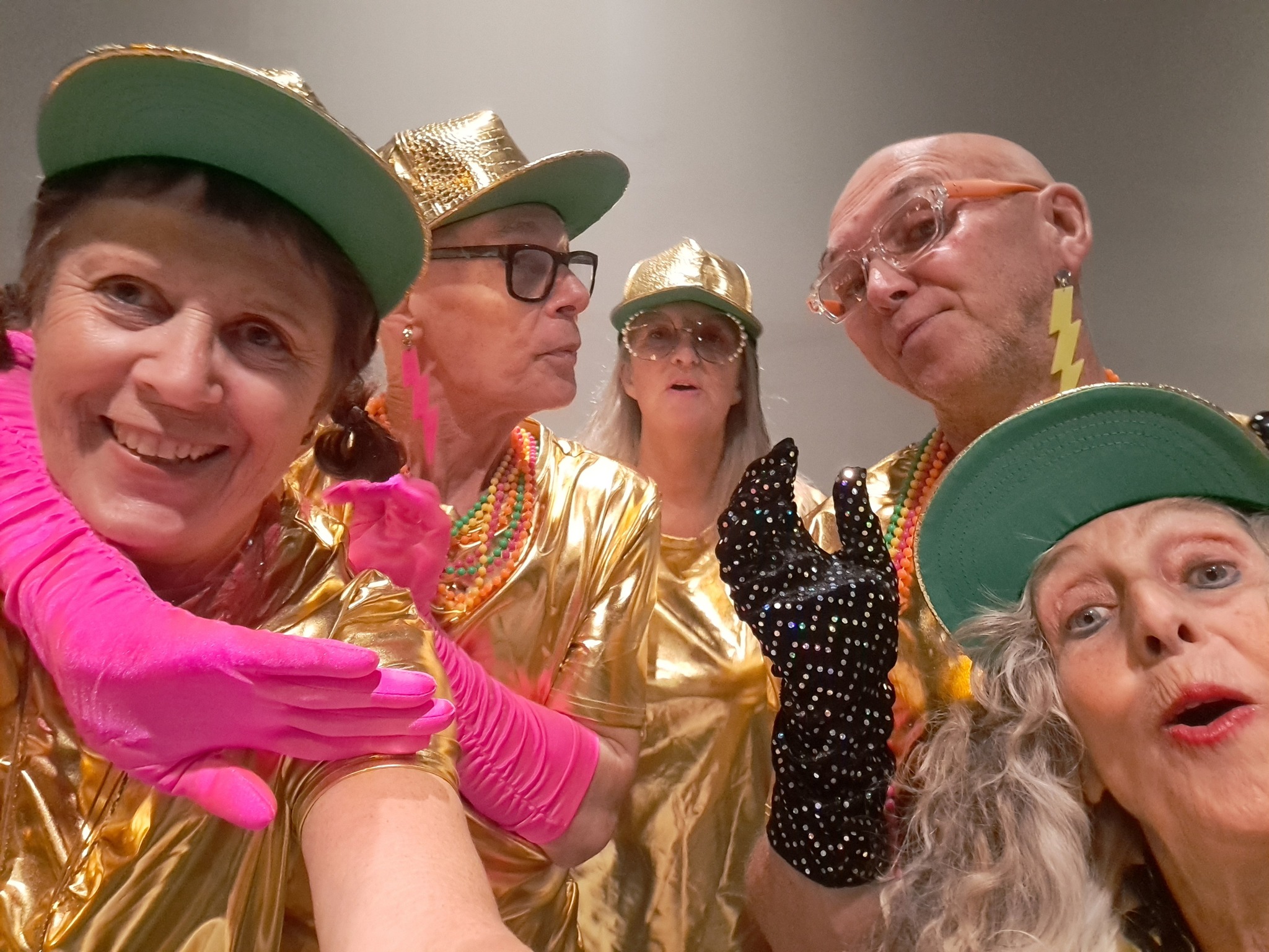 Fredagsdisko og lønsj med Grrrls over 60 og Modne gubber